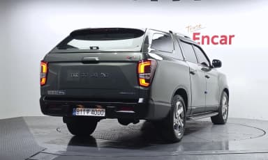 Rexton Sports Khan