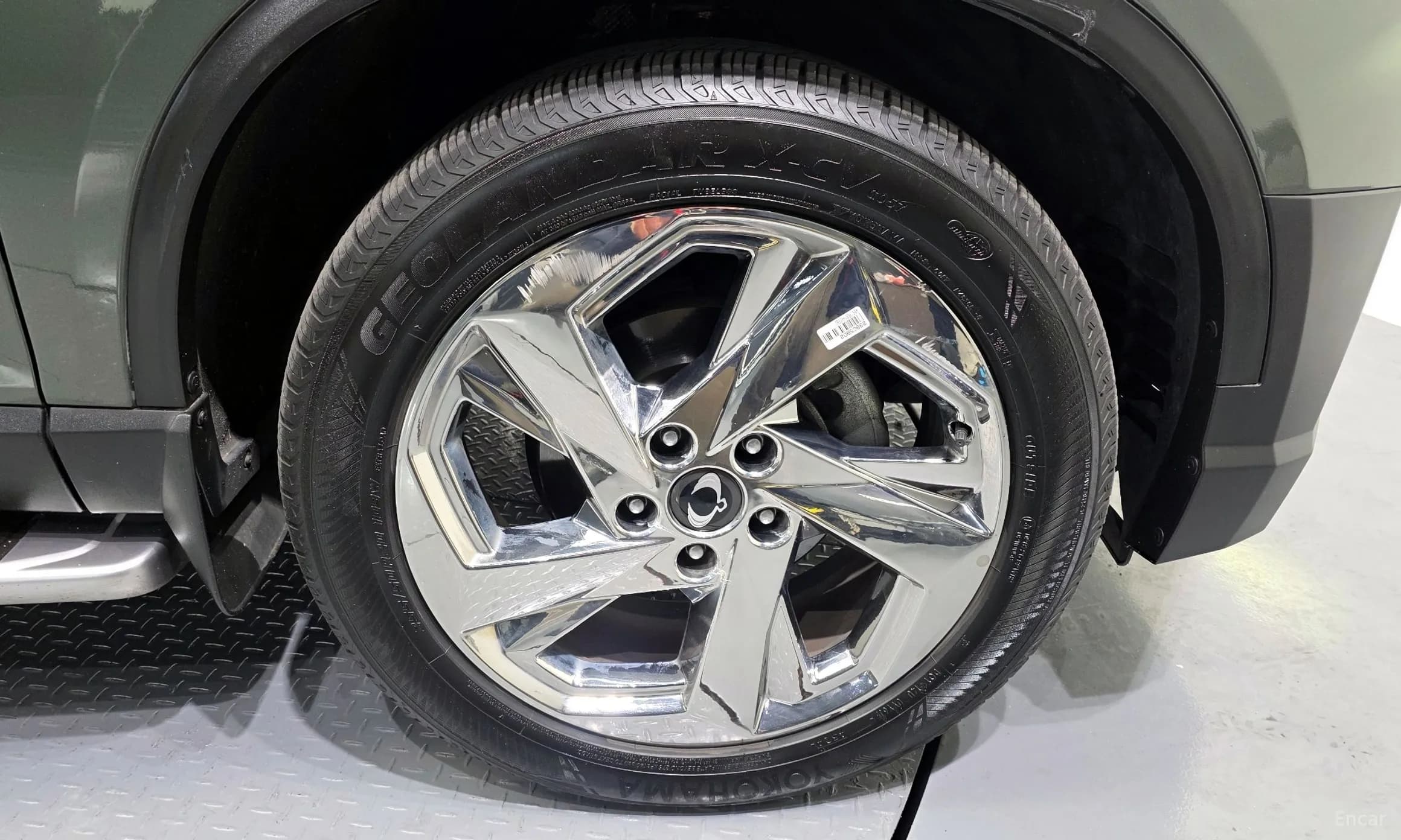 Rexton Sports Khan