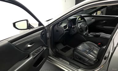 ES300h 7th Generation