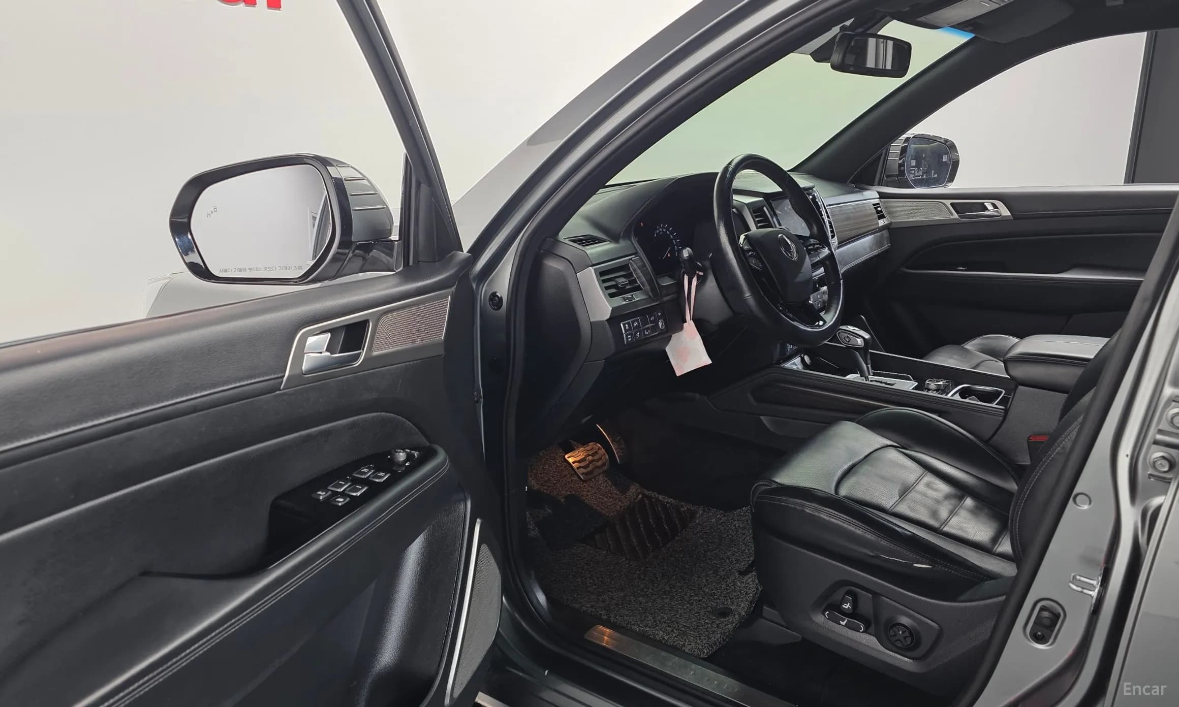 G4 Rexton