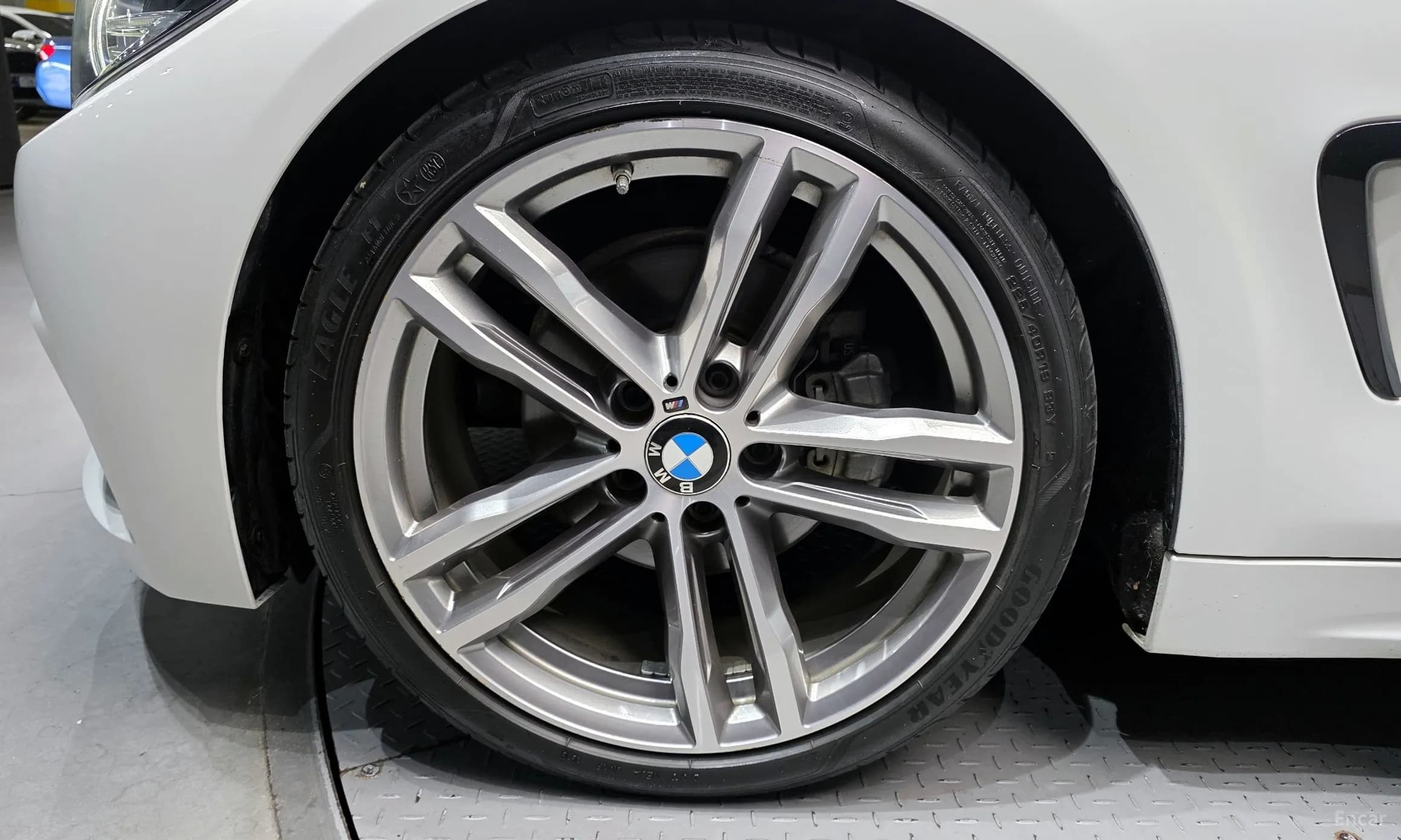 Series 4 (F32)