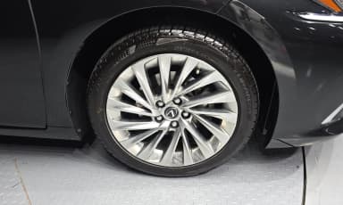 ES300h 7th Generation