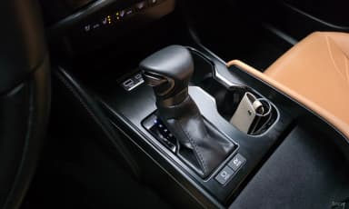 ES300h 7th Generation