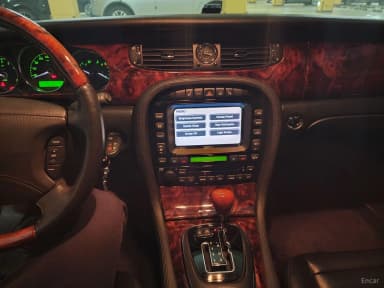 XJ-8