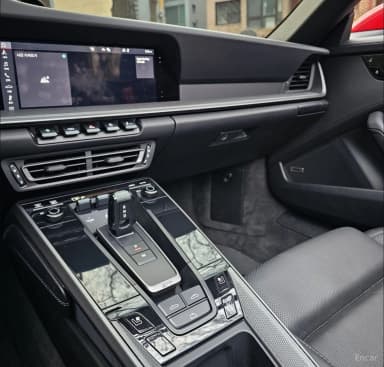 911 (992)