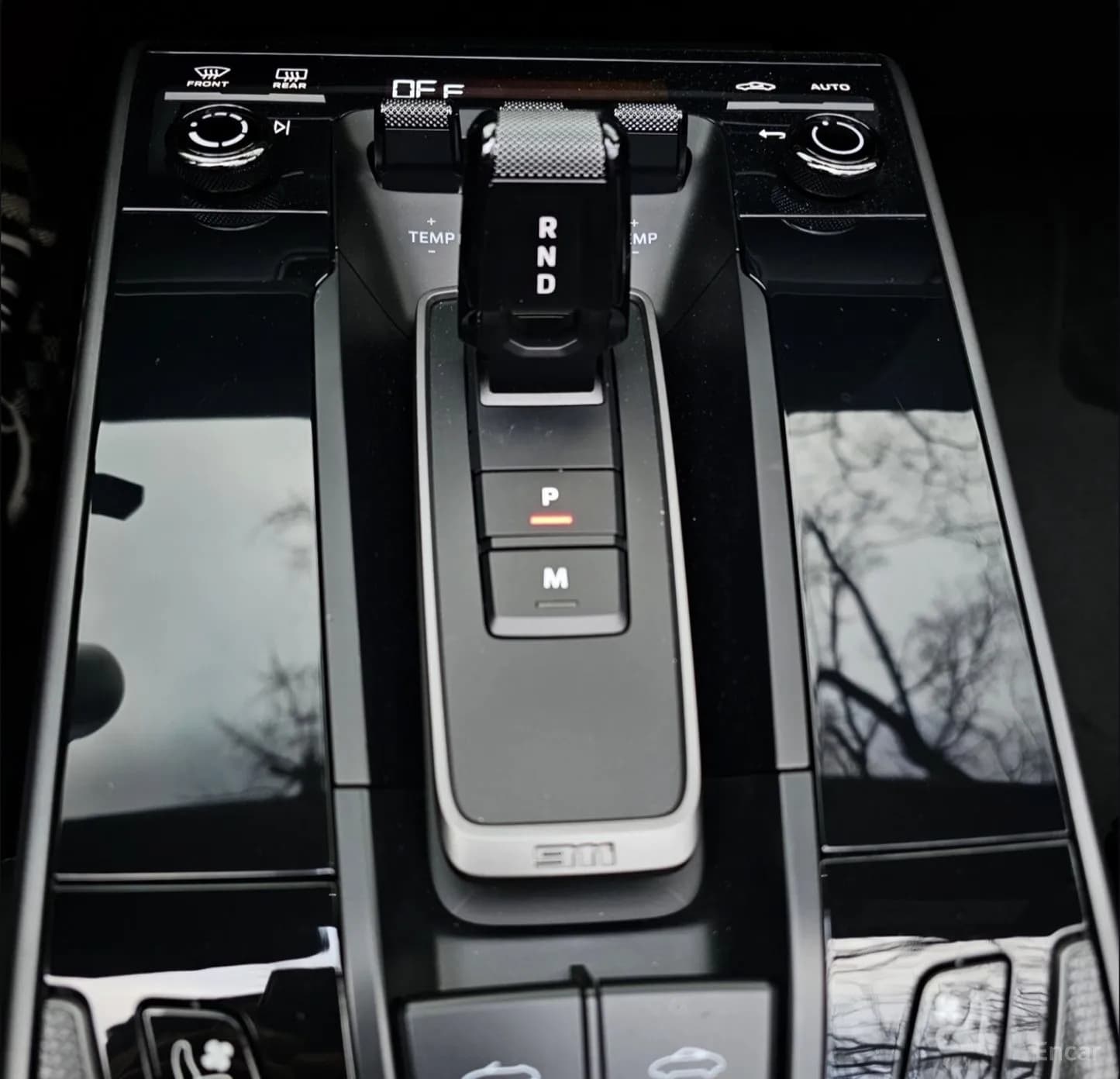 911 (992)