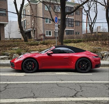 911 (992)