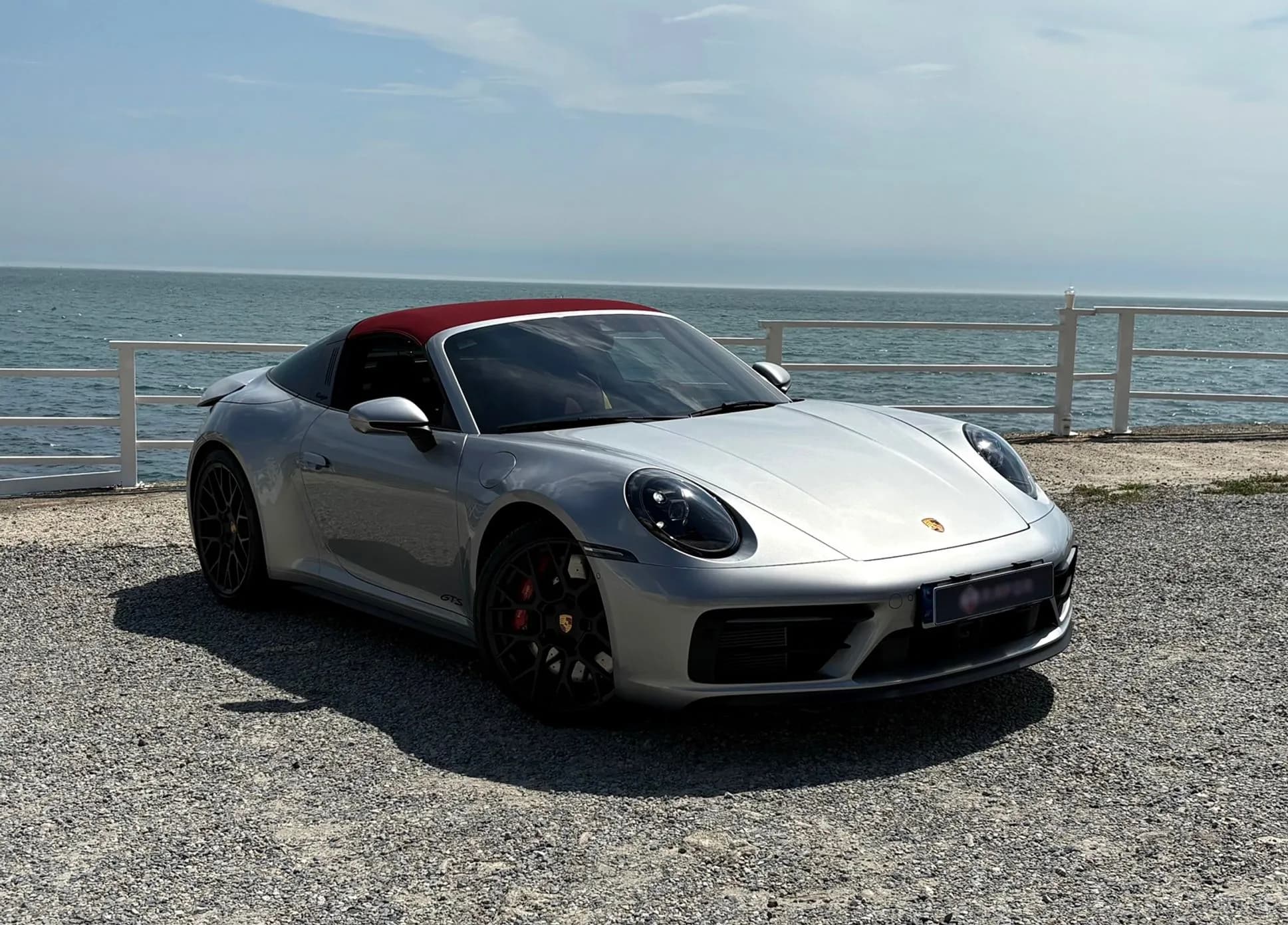 911 (992)