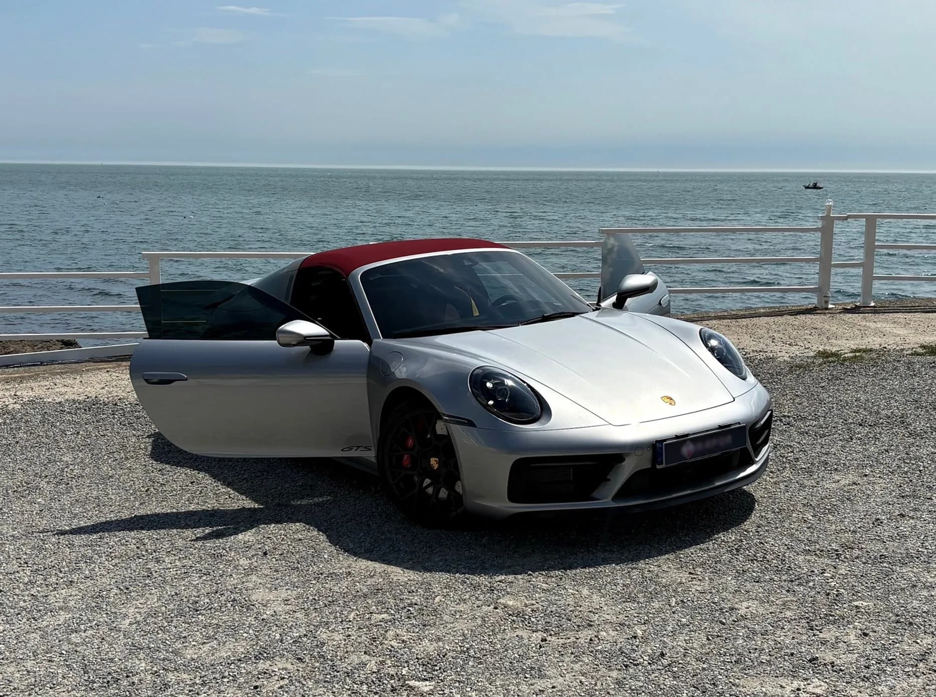 911 (992)