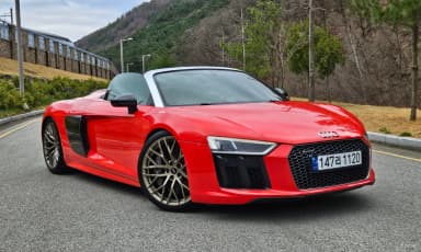 R8 (4S)