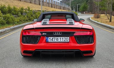 R8 (4S)