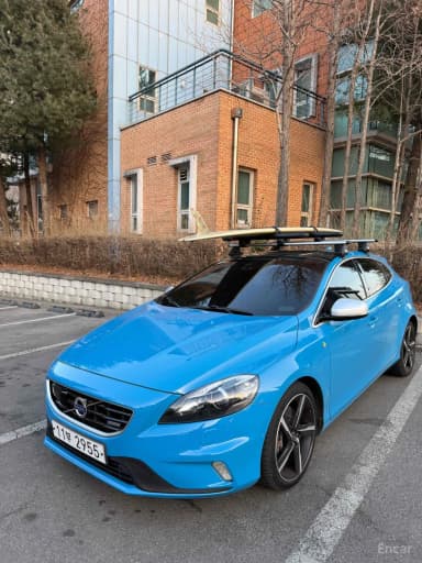V40