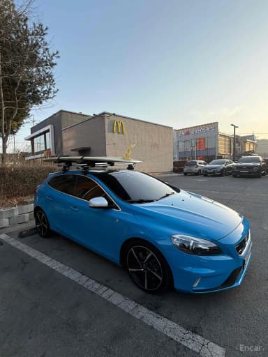 V40