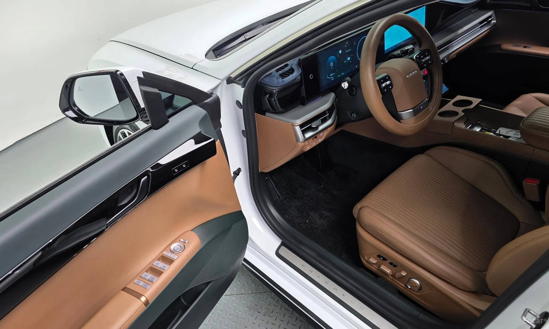 Grandeur Hybrid (GN7)