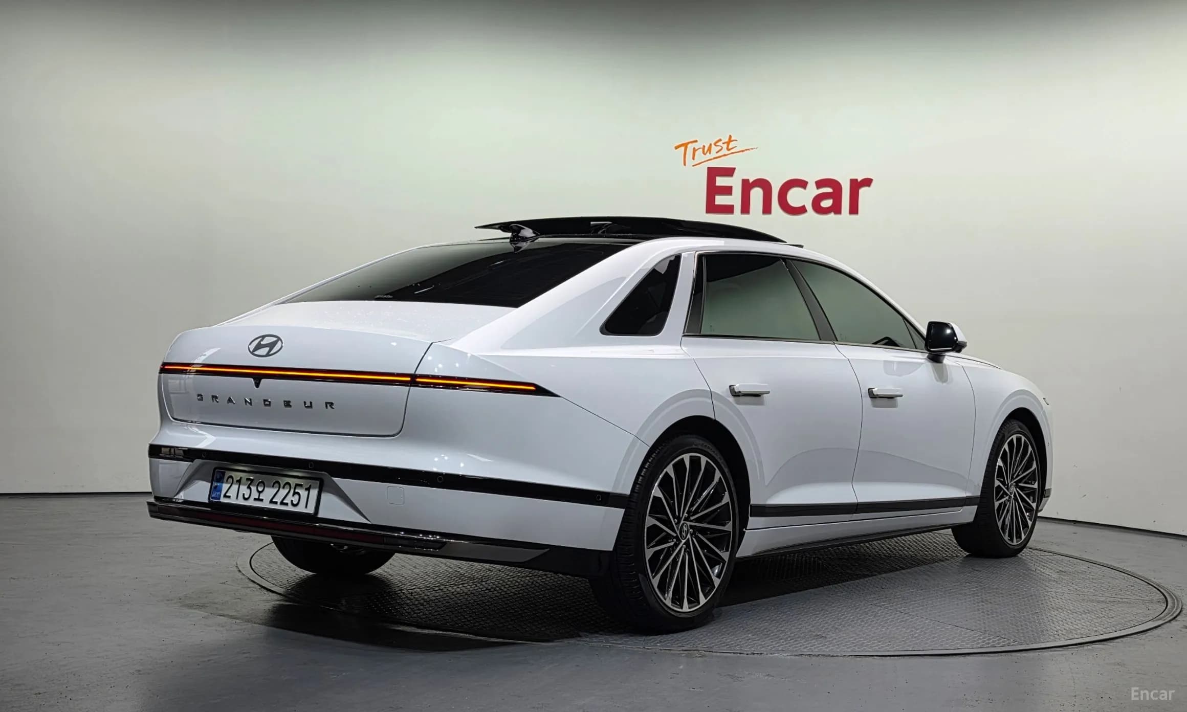 Grandeur Hybrid (GN7)