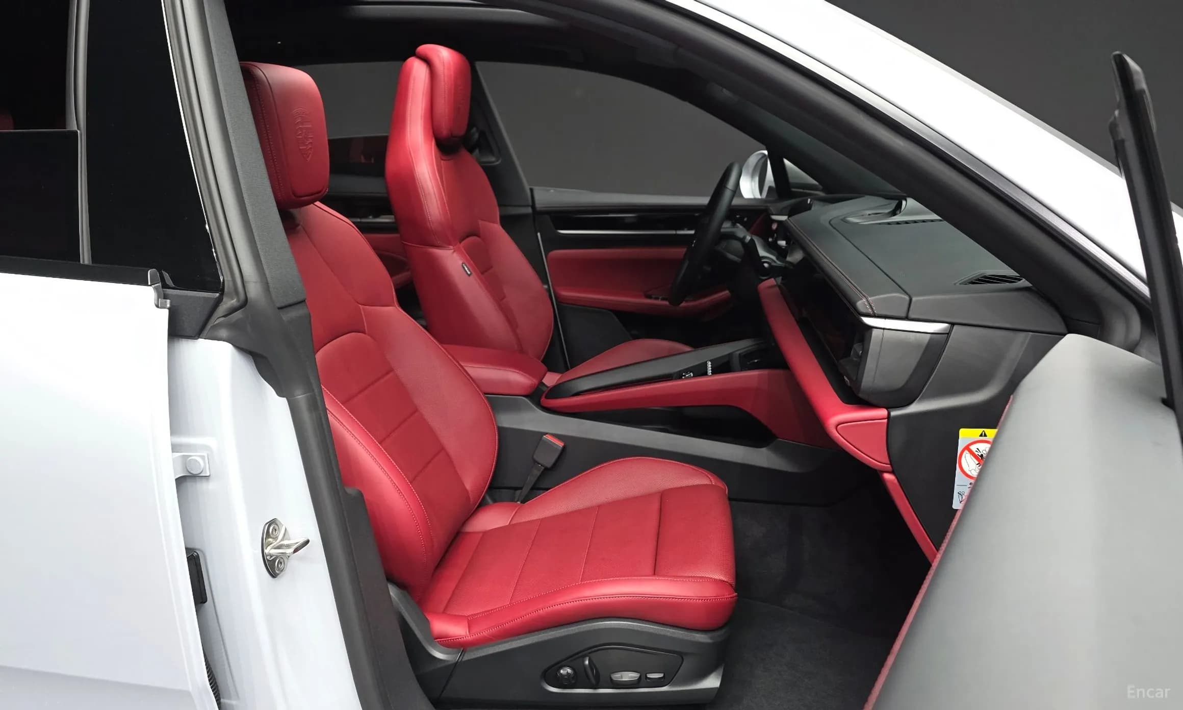 Macan EV