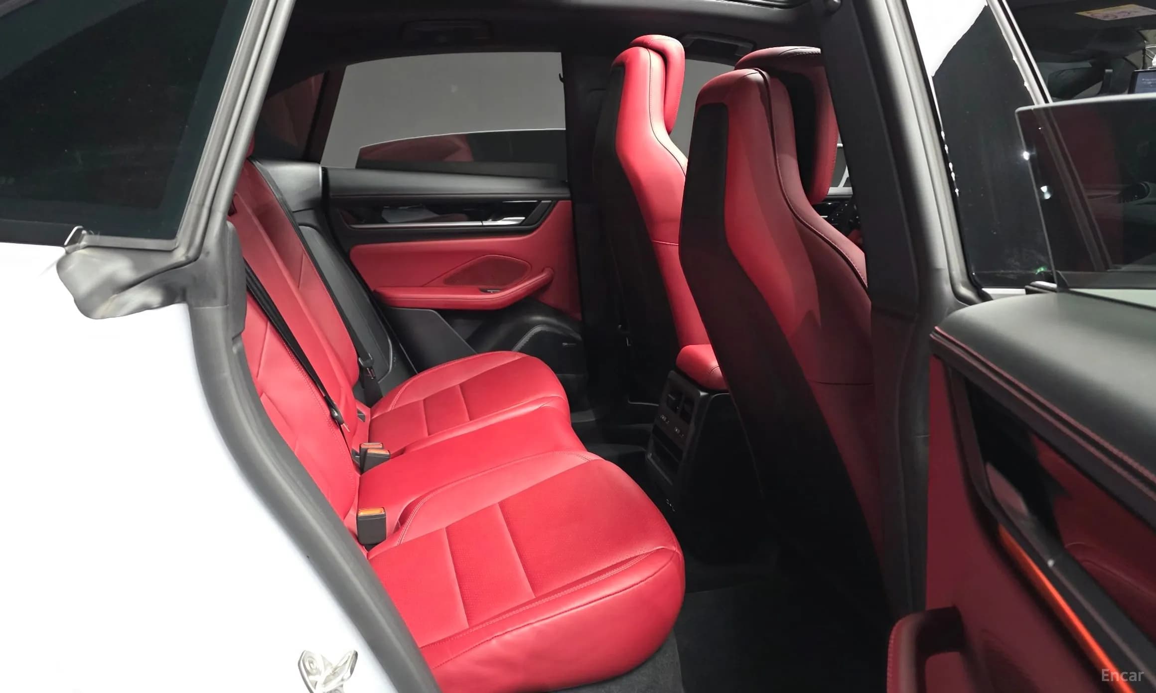 Macan EV