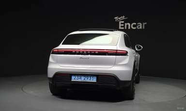 Macan EV