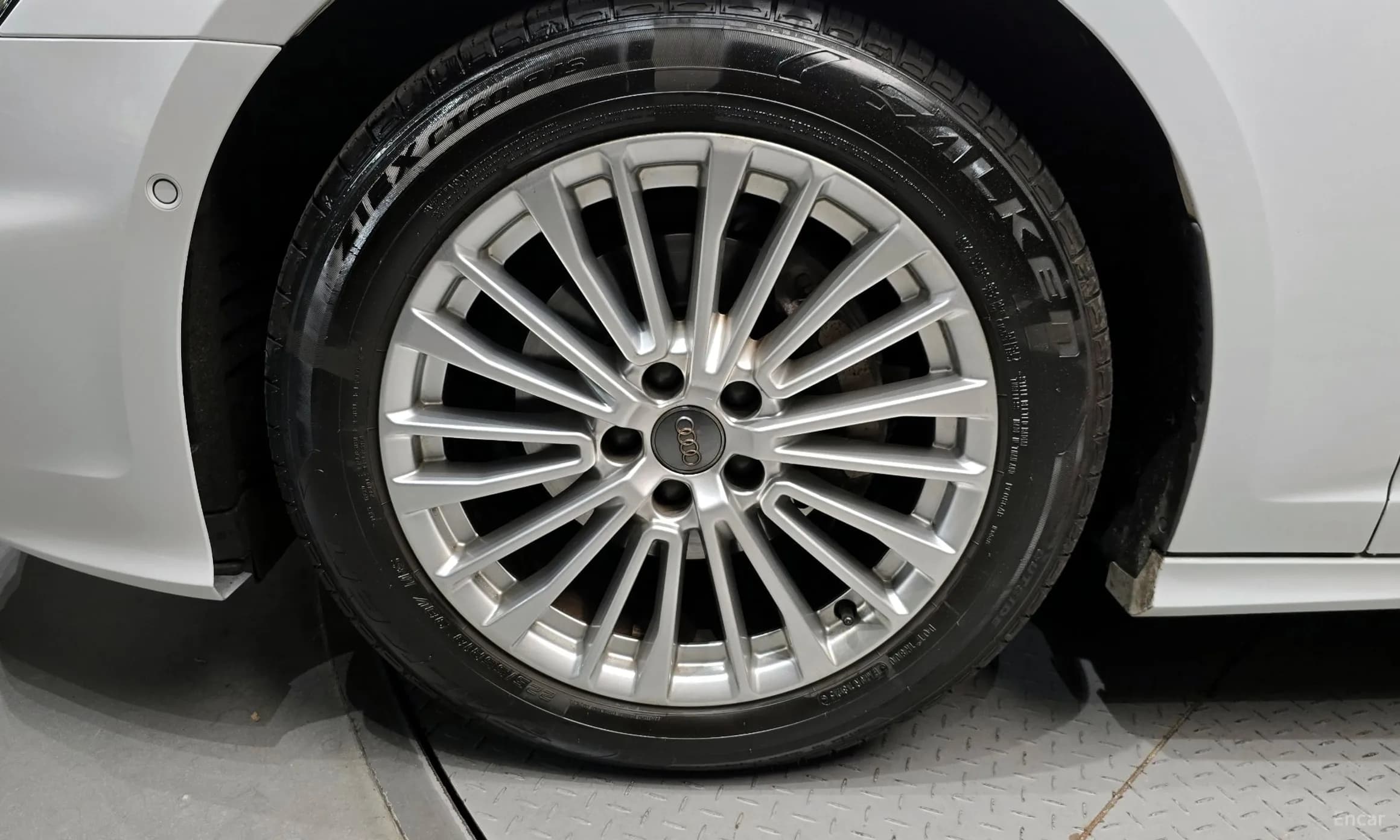 A6 (C8)