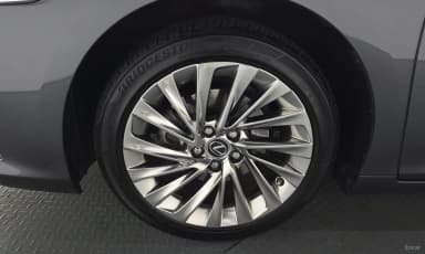 ES300h 7th Generation