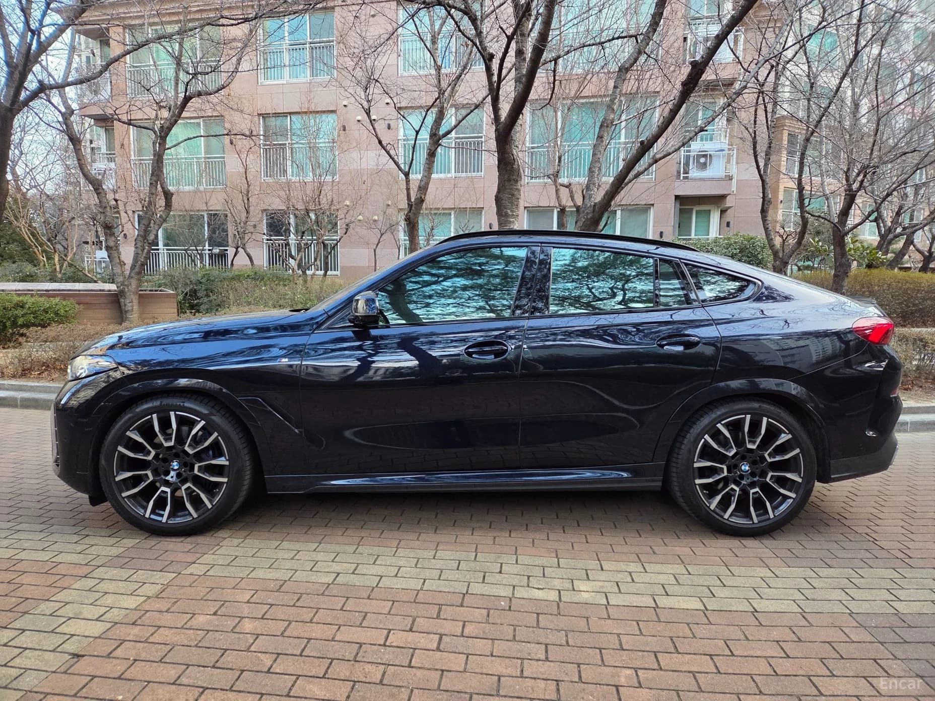 X6 (G06)