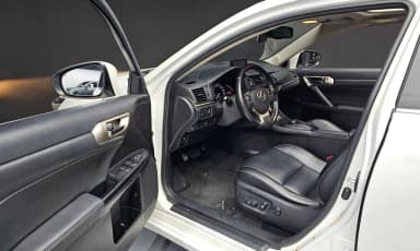 CT200h