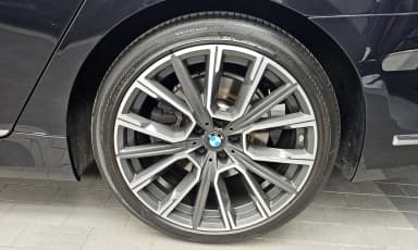 7 Series (G11)