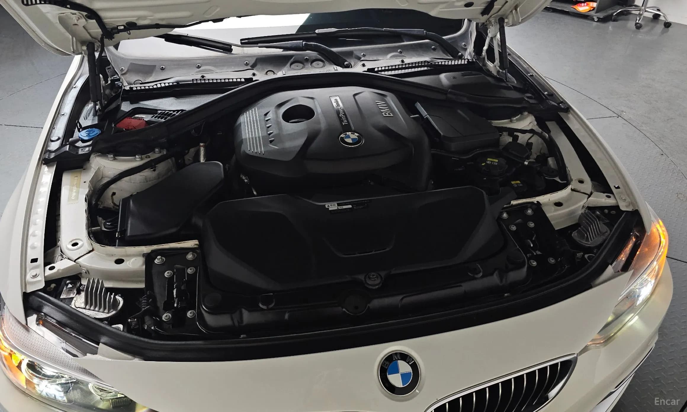 Series 4 (F32)