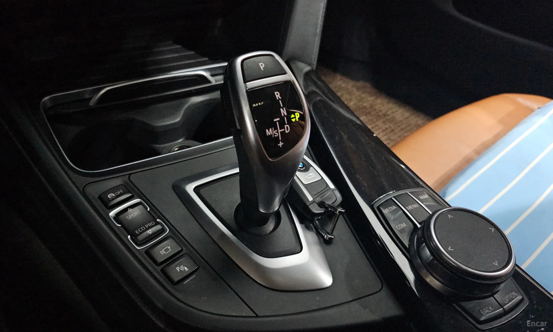 Series 4 (F32)