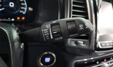 Rexton Sports Khan