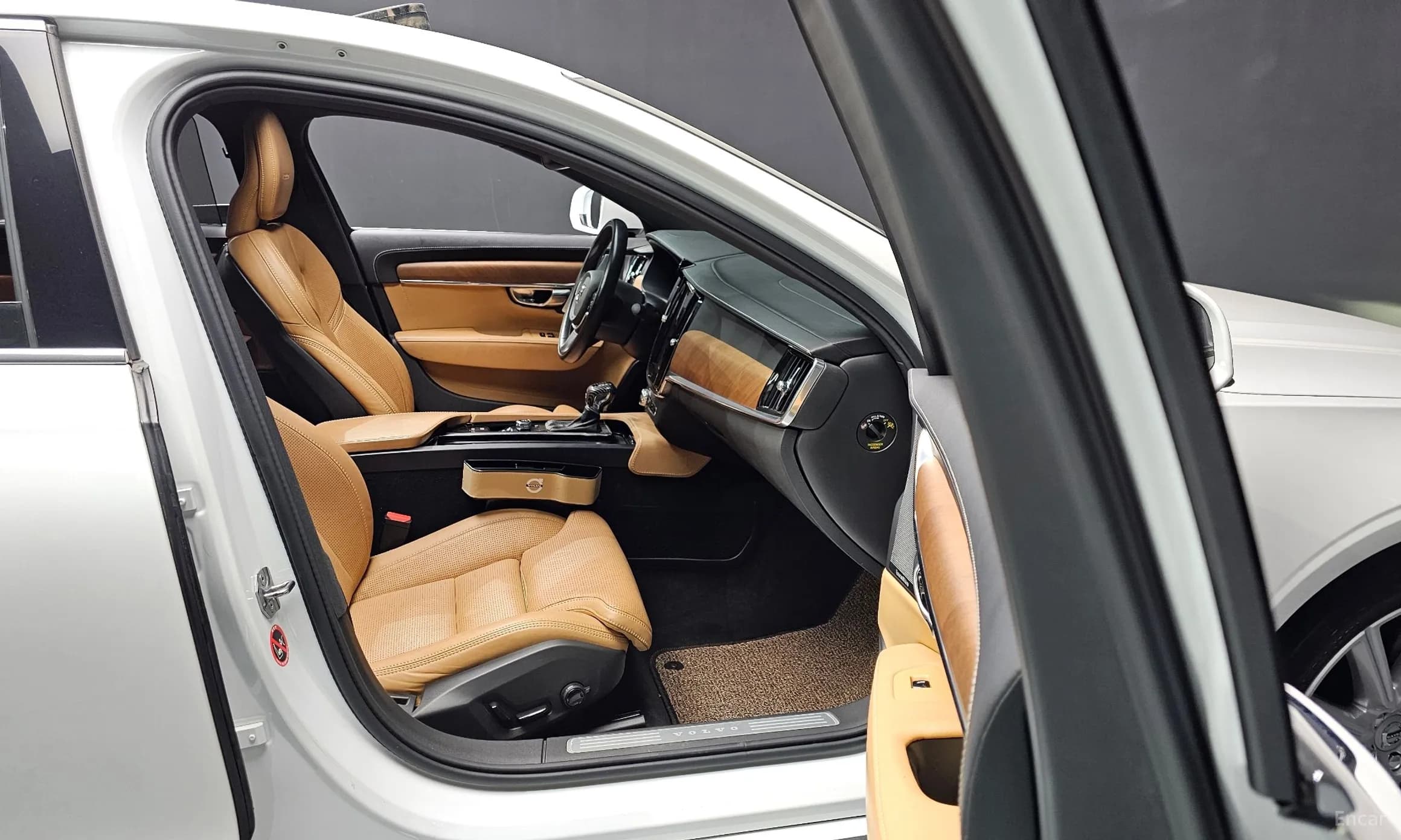 S90