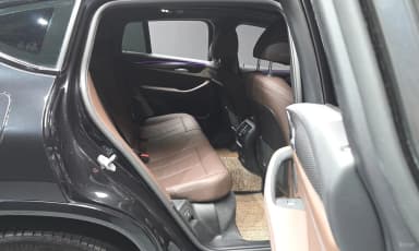 X4 (G02)