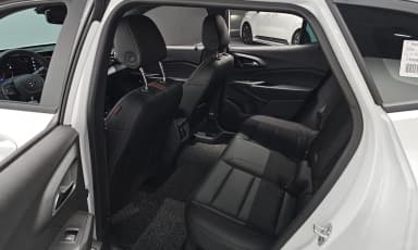Trax Crossover