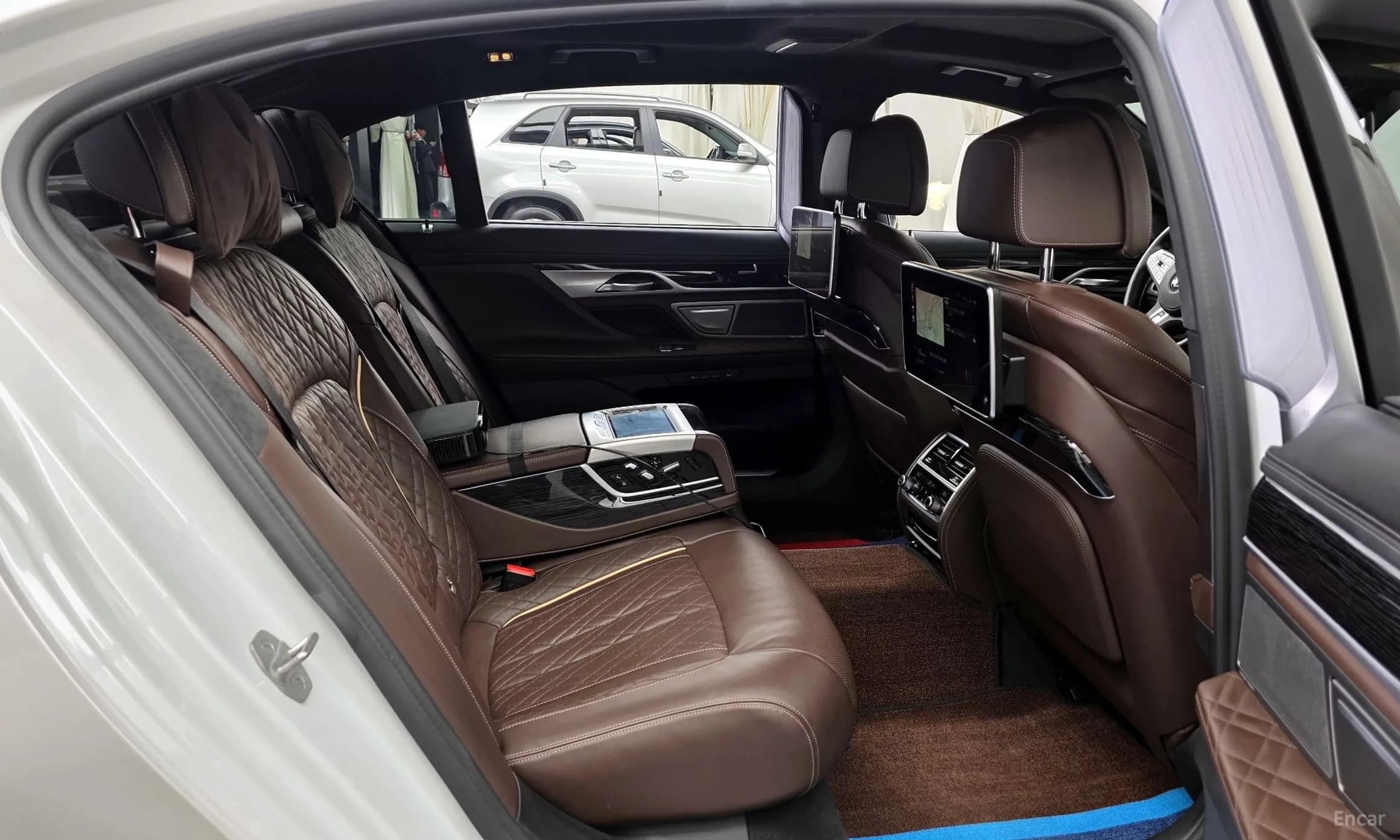 7 Series (G11)