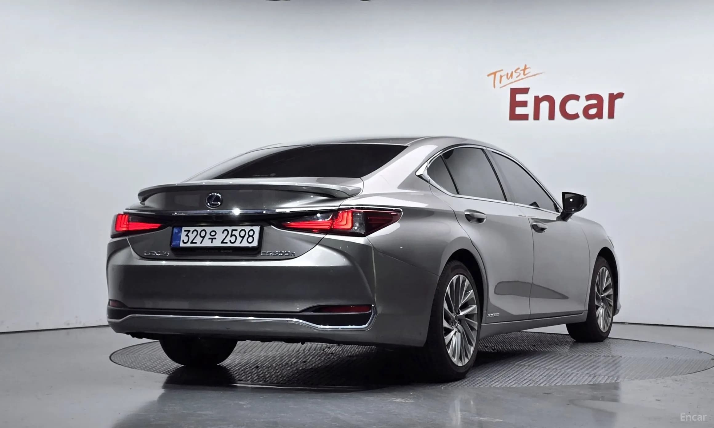 ES300h 7th Generation
