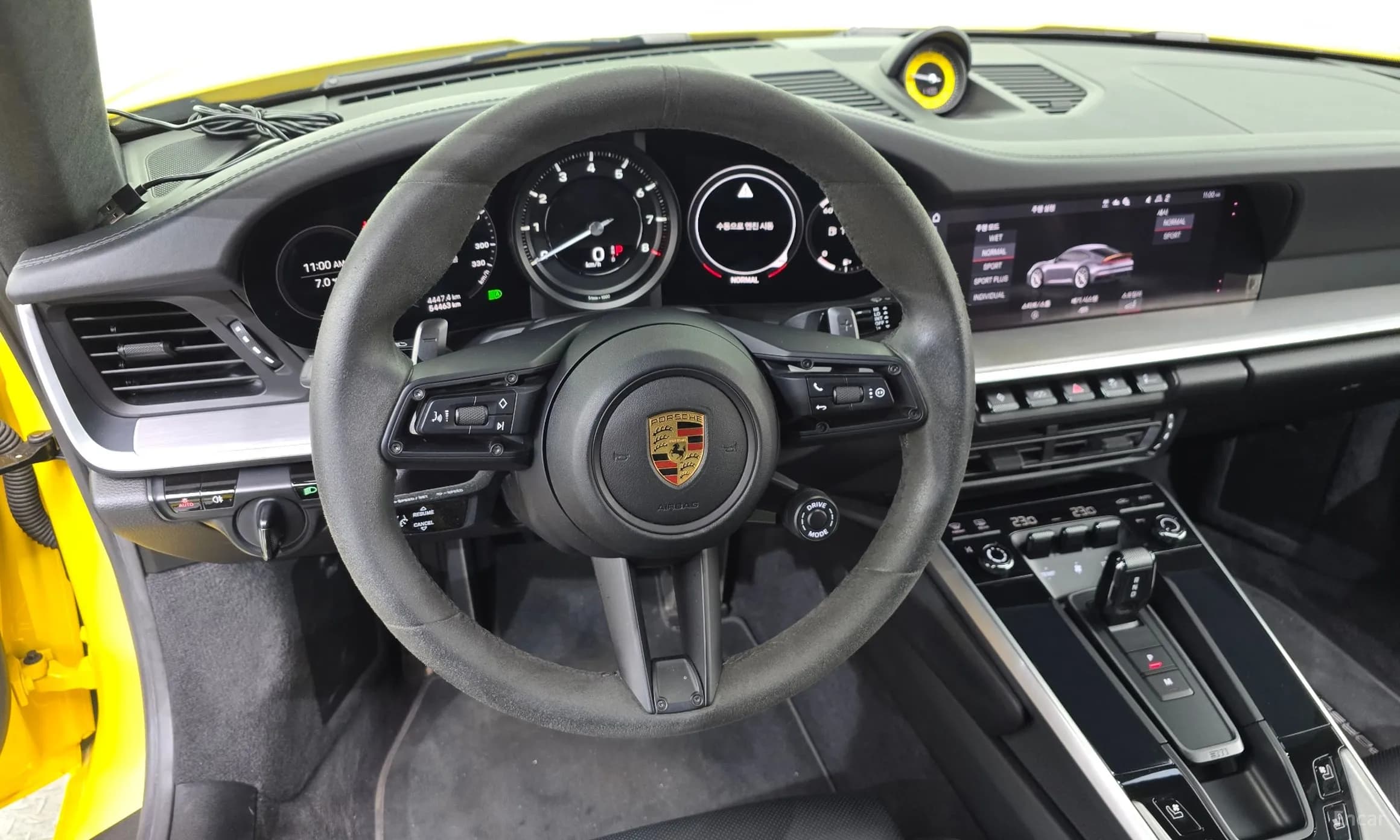 911 (992)