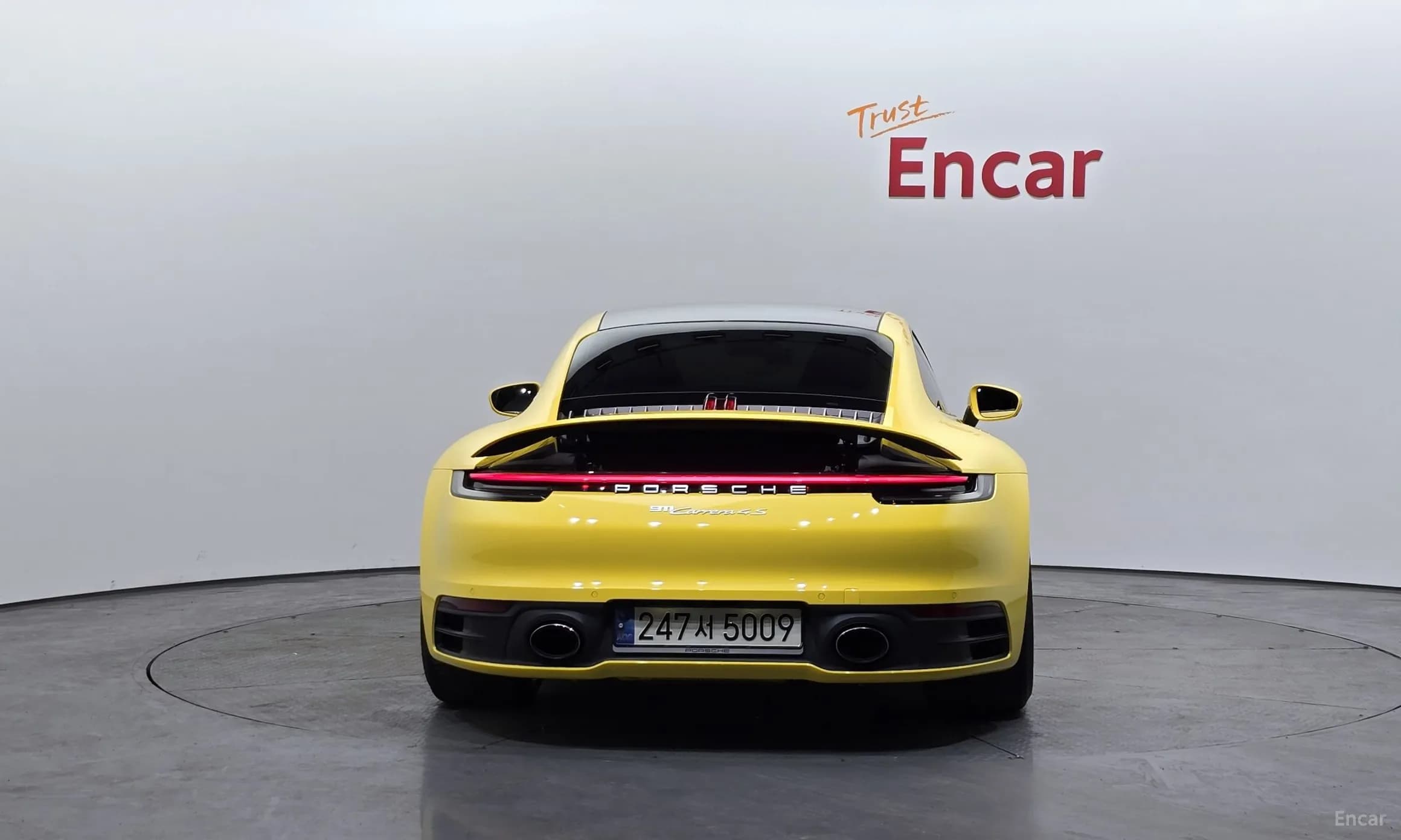 911 (992)