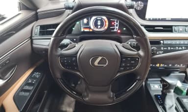 ES300h 7th Generation