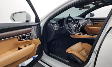 S90