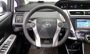 Prius V