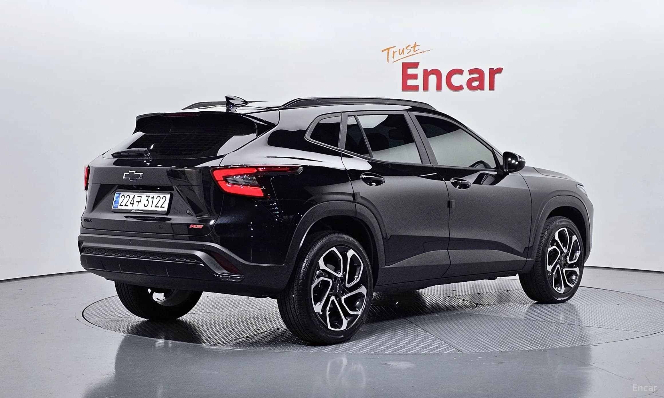 Trax Crossover