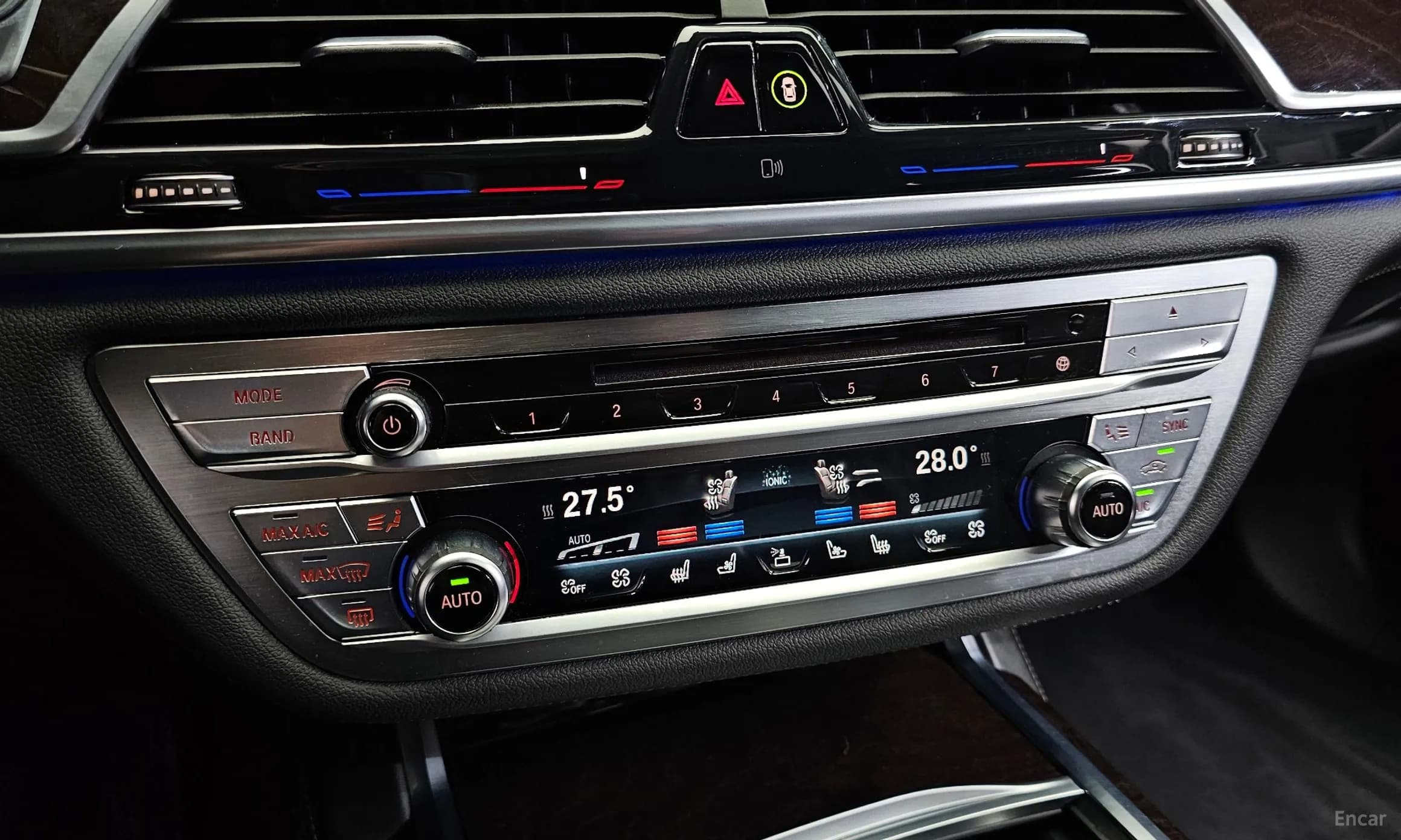 7 Series (G11)