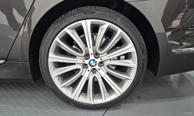 7 Series (G11)