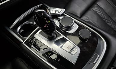 7 Series (G11)