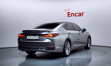 ES300h 7th Generation