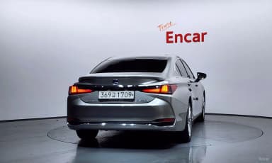 ES300h 7th Generation