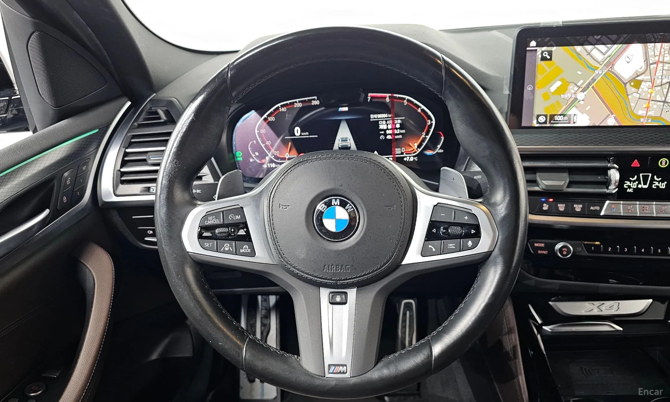 X4 (G02)
