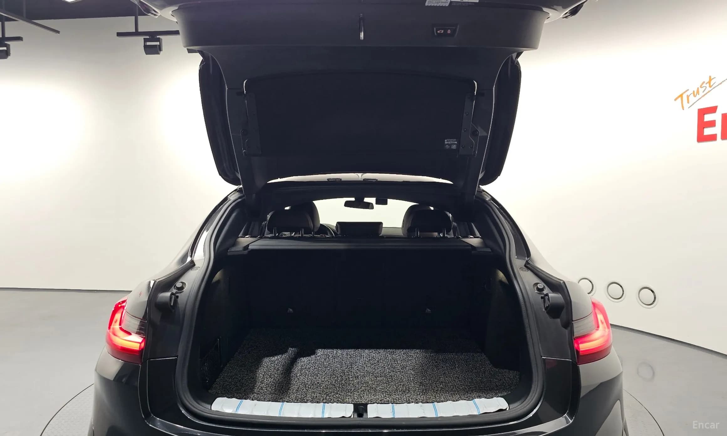 X4 (G02)