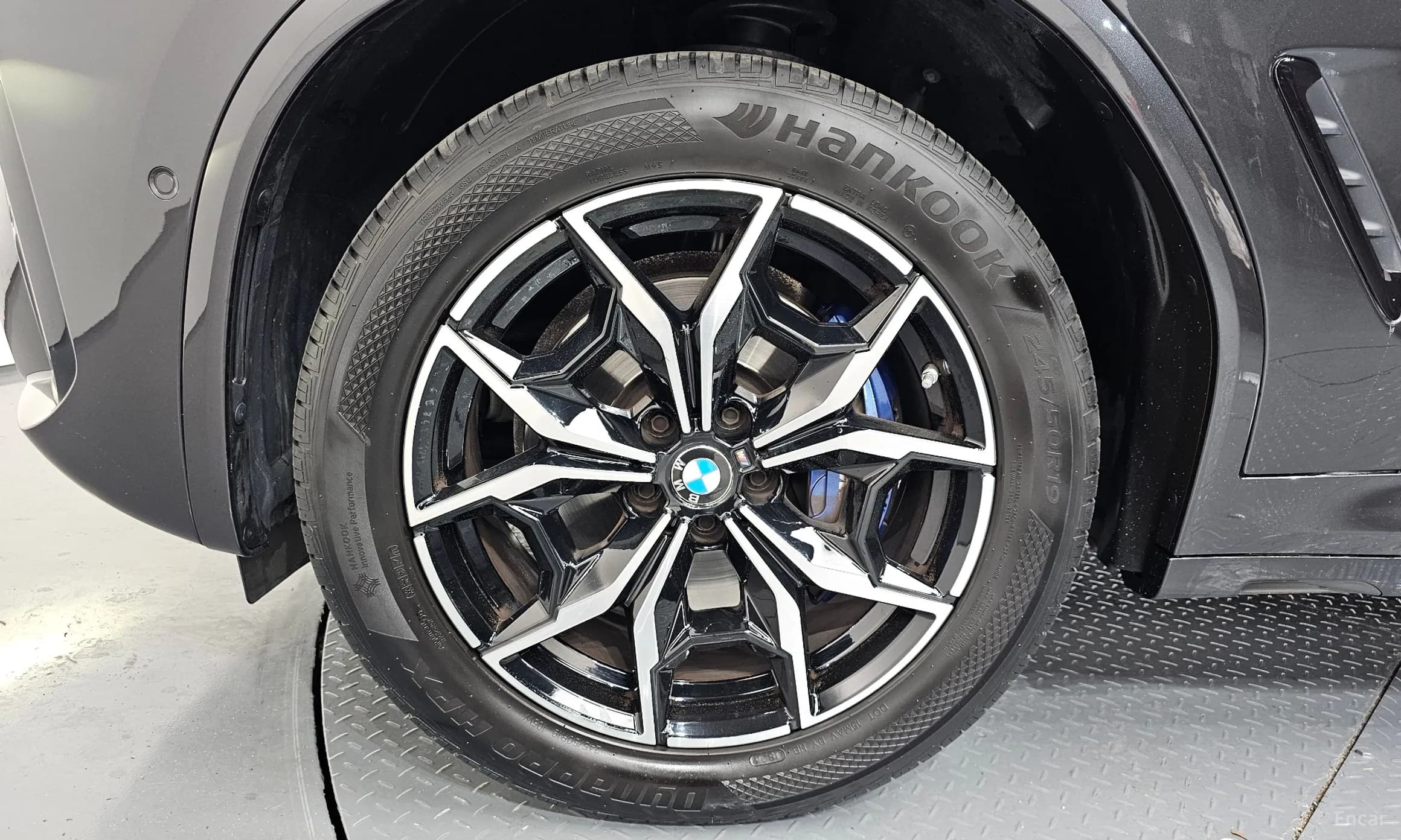 X4 (G02)