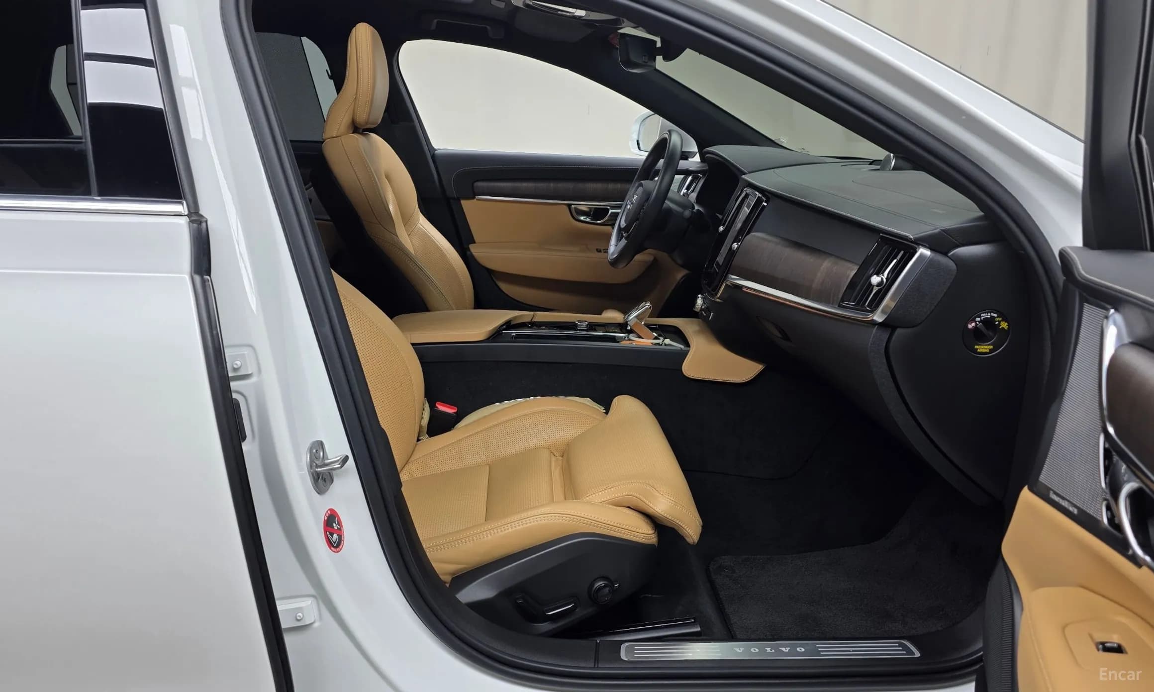 S90
